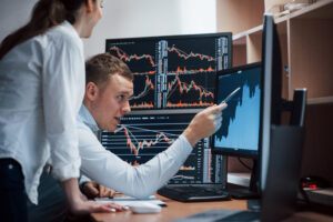 Qui réglemente les marchés financiers ?